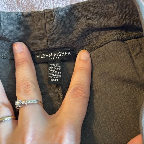 Eileen Fisher taupe textured stretch crepe pull on ankle pants size PP (SP) - Picture 5 of 9